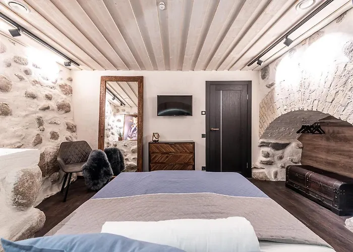 Unesco Hidden Arches - Restored 3 Bedroom In The Historic Pilies St. Apartament