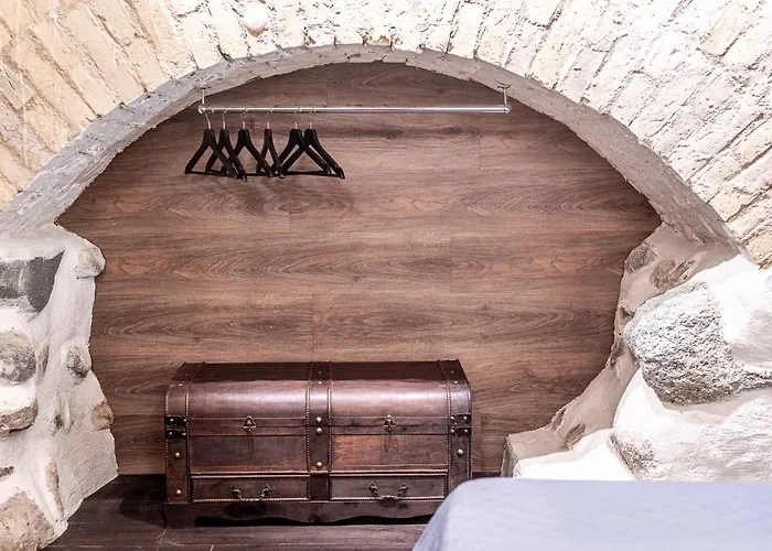 Unesco Hidden Arches - Restored 3 Bedroom In The Historic Pilies St. *