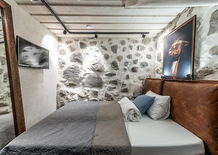 Unesco Hidden Arches - Restored 3 Bedroom In The Historic Pilies St. アパート