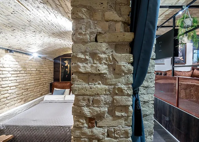 公寓 Unesco Hidden Arches - Restored 3 Bedroom In The Historic Pilies St. 维尔纽斯